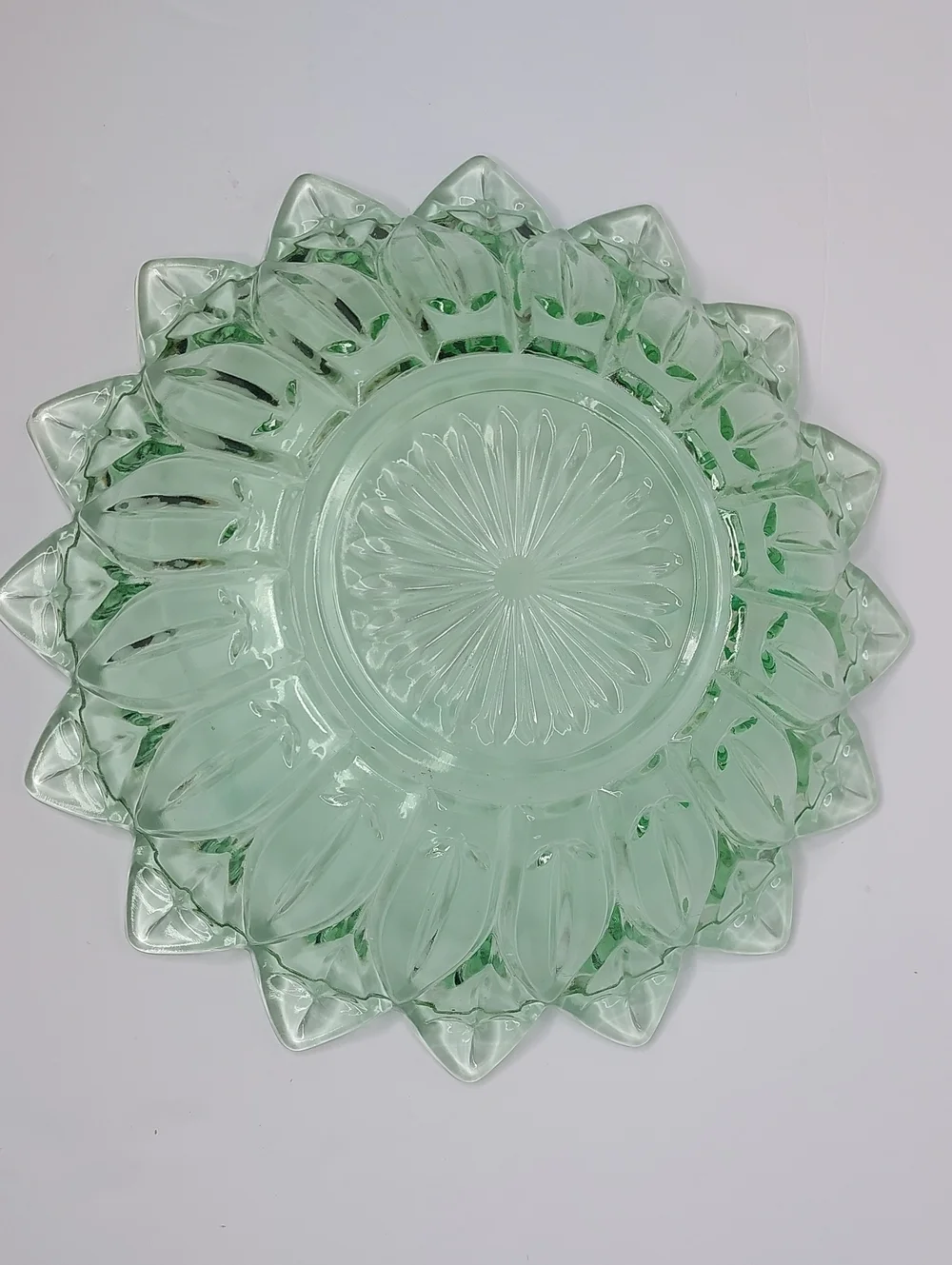Federal Glass PETAL Green Large Round Salad or Vegetable Bowl